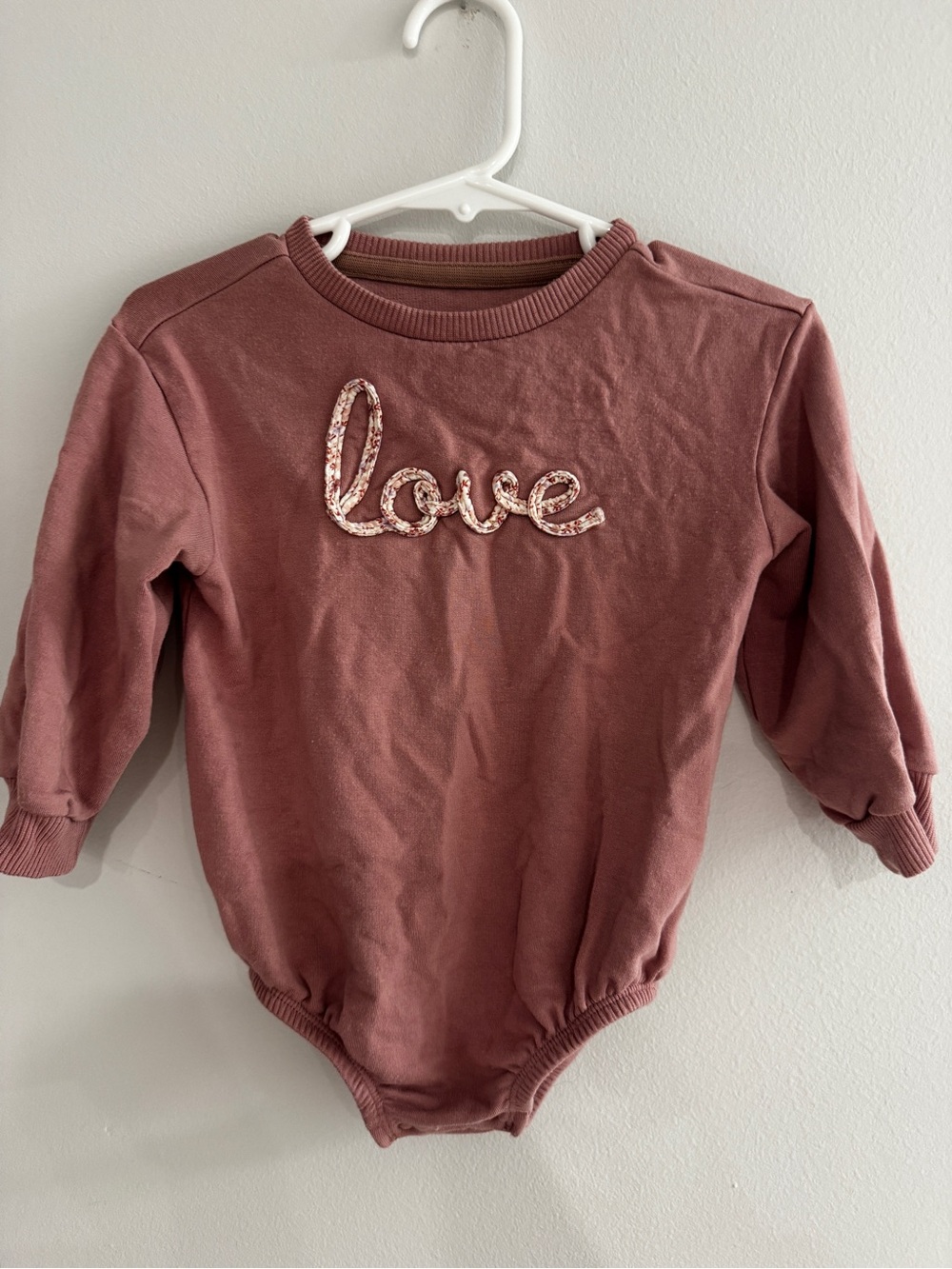 cloud island Long-Sleeve Bodysuit in Dusty Rose with 'love' - 6-9 Months